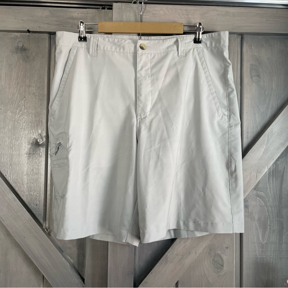 Columbia‎ Men’s PFG performance fishing gear shorts light gray size 38